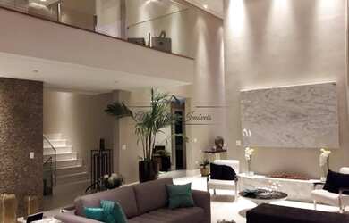 Imagem: A casa em condomínio possui 4 Dormitórios, 5 Banheiros, 4