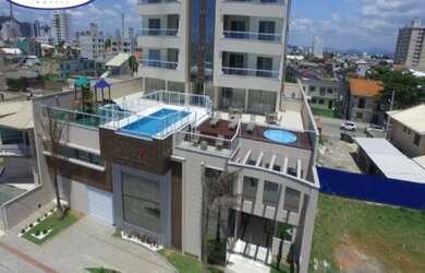 Imagem: O apartamento possui 3 Dormitórios, 1 Banheiro, 2 Vagas na