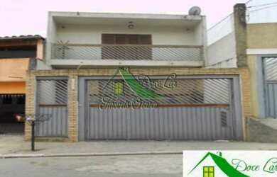 Imagem: A casa possui 4 Dormitórios, 3 Banheiros, 200m² de Área e