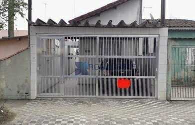 Imagem: A casa possui 2 Dormitórios, 2 Banheiros, 2 Vagas na garagem