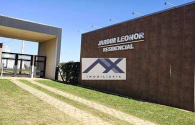 Imagem: A casa em condomínio possui 5 Dormitórios, 5 Banheiros, 3