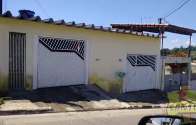Imagem: A casa possui 2 Dormitórios, 1 Banheiro, 4 Vagas na garagem