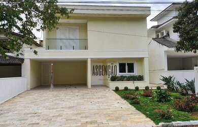 Imagem: A casa em condomínio possui 3 Dormitórios, 4 Banheiros, 4