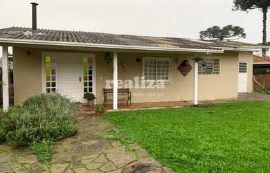 Imagem: A casa possui 3 Dormitórios, 4 Banheiros, 180m² de Área e