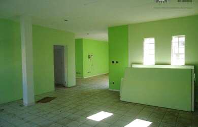 Imagem: O depósito possui 330m² de Área e está localizado em Jardim