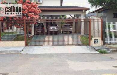 Imagem: A casa possui 4 Dormitórios, 3 Banheiros, 666m² de Área e