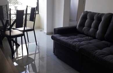 Imagem: O apartamento possui 2 Dormitórios, 1 Banheiro, 1 Vaga na garagem