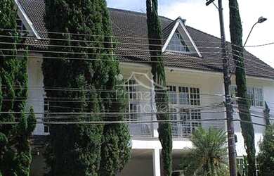 Imagem: A casa em condomínio possui 4 Dormitórios, 5 Banheiros, 5