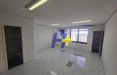 Imagem: O depósito possui 1 Vaga na garagem, 40m² de Área e está