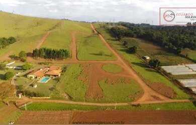 Imagem: O terreno possui 1.472m² de Área e está localizado em Tanque