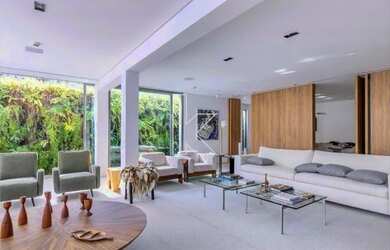 Imagem: A casa possui 5 Dormitórios, 5 Banheiros, 5 Vagas na garagem