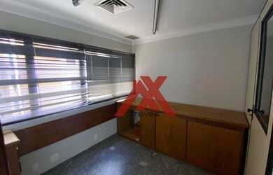 Imagem: O depósito possui 1 Vaga na garagem, 43m² de Área e está