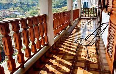 Imagem 5: Luxuosa residência. Piscina, Varanda, 780m² de Áreae4 Vagas na garagem