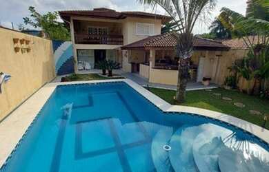 Imagem: A casa em condomínio possui 4 Dormitórios, 5 Banheiros, 2