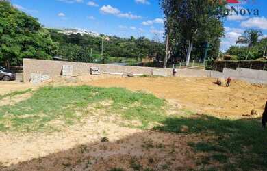 Imagem: O terreno possui 1.000m² de Área e está localizado em Terras