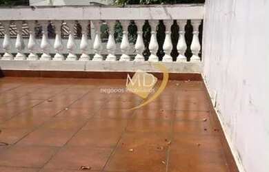 Imagem: A casa possui 3 Dormitórios, 4 Banheiros, 2 Vagas na garagem