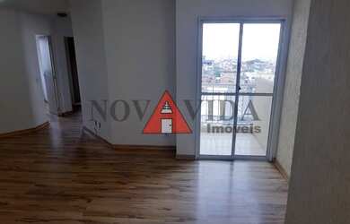 Imagem: O apartamento possui 3 Dormitórios, 1 Banheiro, 1 Vaga na garagem