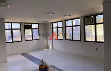 Imagem: O depósito possui 1 Vaga na garagem e 40m² de Área e está