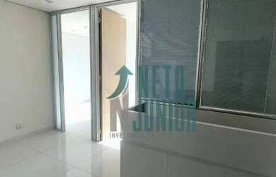 Imagem: O depósito possui 1 Vaga na garagem, 41m² de Área e está