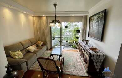 Imagem: A casa possui 3 Dormitórios, 3 Banheiros, 2 Vagas na garagem