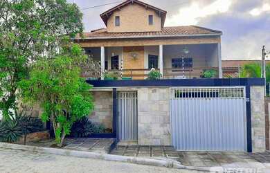 Imagem: A casa à venda possui 3 Dormitórios, 3 Banheiros, 3 Vagas