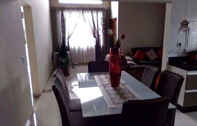 Imagem: A casa possui 3 Dormitórios, 3 Banheiros, 4 Vagas na garagem