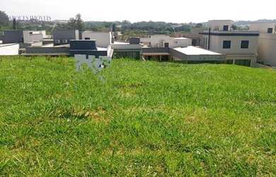 Imagem: O terreno possui 302m² de Área e está localizado em Villaggio