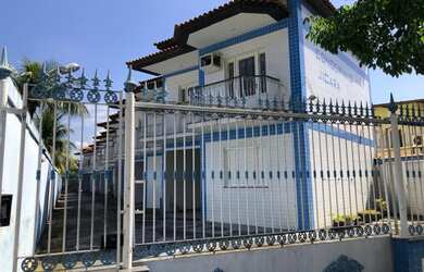 Imagem: A casa em condomínio possui 3 Dormitórios, 2 Banheiros, 1