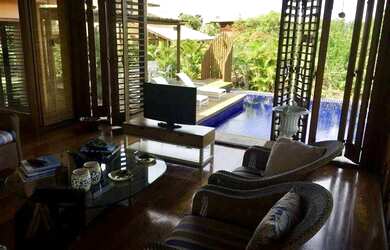 Imagem: A casa em condomínio possui 4 Dormitórios, 5 Banheiros, 4