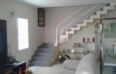 Imagem: A casa em condomínio possui 3 Dormitórios, 3 Banheiros, 2