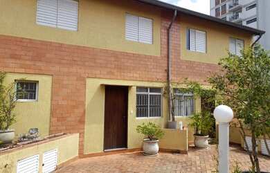 Imagem: A casa em condomínio possui 3 Dormitórios, 2 Banheiros, 2