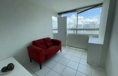 Imagem: O apartamento possui 1 Dormitório, 1 Banheiro, 1 Vaga na garagem