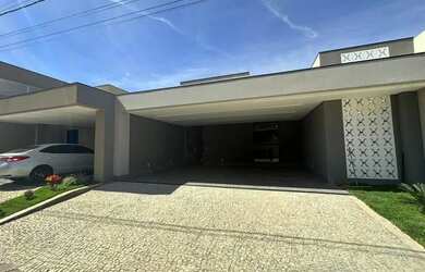 Imagem: A casa em condomínio possui 4 Dormitórios, 5 Banheiros, 4