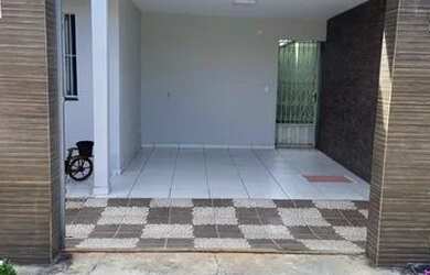 Imagem: A casa possui 4 Dormitórios, 3 Banheiros, 3 Vagas na garagem