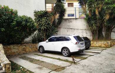 Imagem: O depósito possui 5 Vagas na garagem, 307m² de Área e está