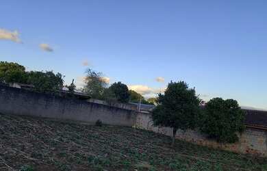 Imagem: O terreno e está localizado em Borda do Campo, São José Dos