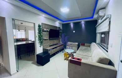 Imagem: A casa possui 3 Dormitórios, 4 Banheiros, 2 Vagas na garagem