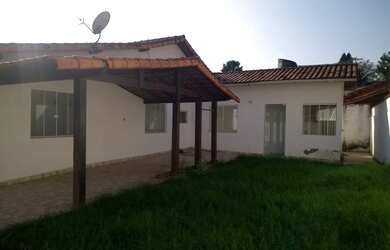 Imagem: A casa possui 2 Dormitórios, 2 Banheiros, 90m² de Área e