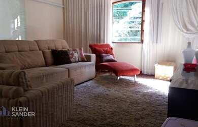 Imagem: A casa possui 5 Dormitórios, 5 Banheiros, 2 Vagas na garagem