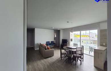 Imagem: O apartamento possui 3 Dormitórios, 1 Banheiro, 1 Vaga na garagem