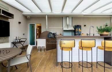 Imagem: O apartamento possui 3 Dormitórios, 2 Banheiros, 3 Vagas na