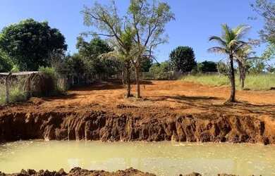 Imagem: A chácara possui 1.700m² de Área e está localizado em St