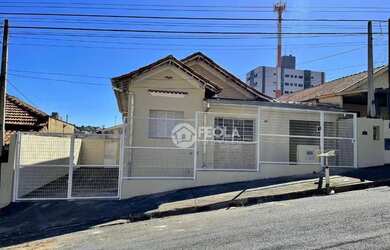 Imagem: O depósito possui 2 Vagas na garagem, 146m² de Área e está