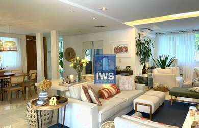 Imagem: A casa em condomínio possui 4 Dormitórios, 4 Banheiros, 3