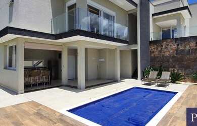 Imagem: A casa em condomínio possui 3 Dormitórios, 4 Banheiros, 5