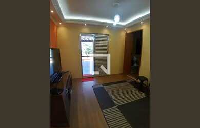 Imagem: A casa possui 2 Dormitórios, 1 Banheiro, 2 Vagas na garagem