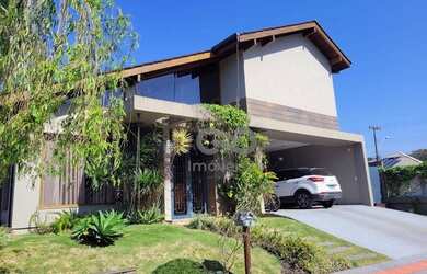 Imagem: A casa em condomínio possui 3 Dormitórios, 4 Banheiros, 2