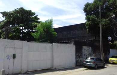 Imagem: O depósito possui 610m² de Área e está localizado em Encantado