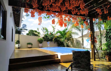 Imagem: A casa em condomínio possui 3 Dormitórios, 3 Banheiros, 3