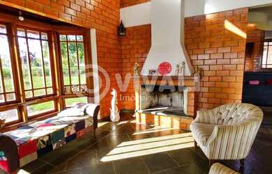 Imagem: A casa em condomínio possui 3 Dormitórios, 5 Banheiros, 5